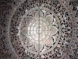 गाला निगल जाती है मि ...