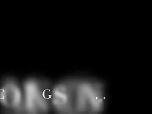 एलेक्स डेन एक कार पर ...