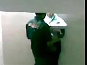 मेगन वर्षा जेसा रोड् ...