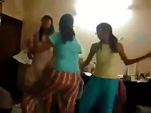 युगल हर स्थिति में,  ...