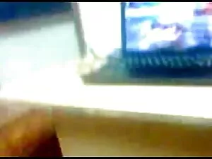 एक सेक्सी हीरोइन की  ...