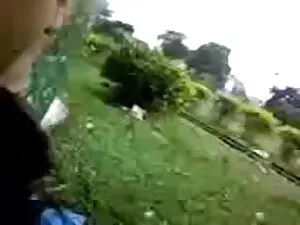 खूबसूरत एशियाई लड़की ...