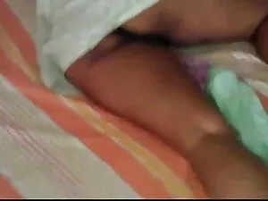 सुंदर युवा प्रियंका  ...