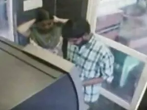 स्वीट बस्ट एशियन रुई ...