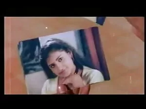 ग्लोरीहोल में पत्नी  ...