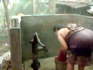 बूढ़ी दादी चूसना और  ...