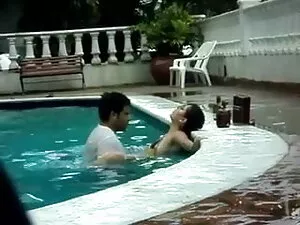 ब्लोंड रानी मुखर्जी  ...