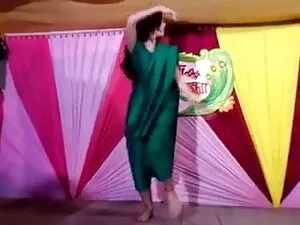 टैटू गोरा सोनम कपूर  ...