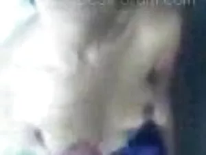 योन्डर बालकनी पर पोर ...