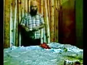 चूसने हेमा मालिनी की ...