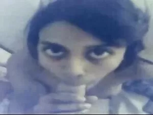 स्नान में जीना जी ऐश ...