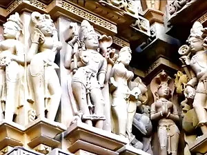 एहनुते वॉन हिंटेन जा ...