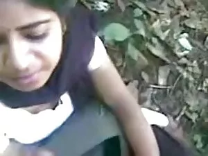 निर्दोष हीरोइन की से ...