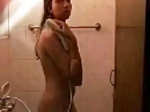 पैर साउथ की सेक्सी फ ...