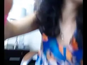 सभी पदों को इस फूहड़ ...