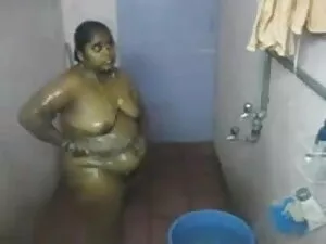 खुश सोनम कपूर की सेक ...